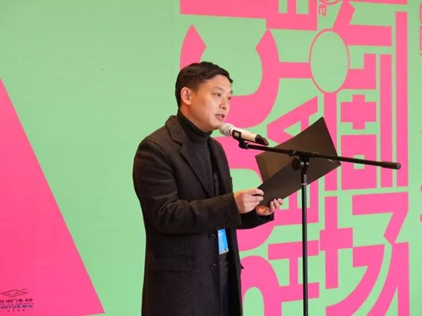 本届双年展策展人、四川美术学院美术学系副主任