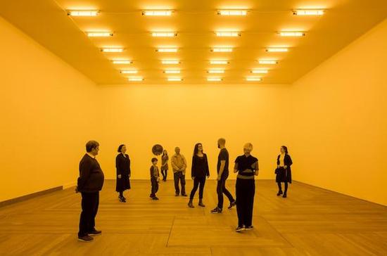 《单色房间》（1997）  Anders Sune Berg/? Olafur Eliasson