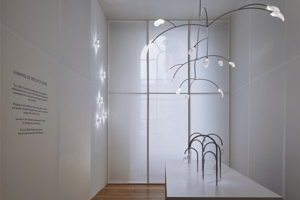 Tord Boontje 和Swarovski共同创作的Swarovski Crystal Palace 