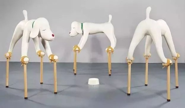 奈良美智《Dogs from Your Childhood》，1999年