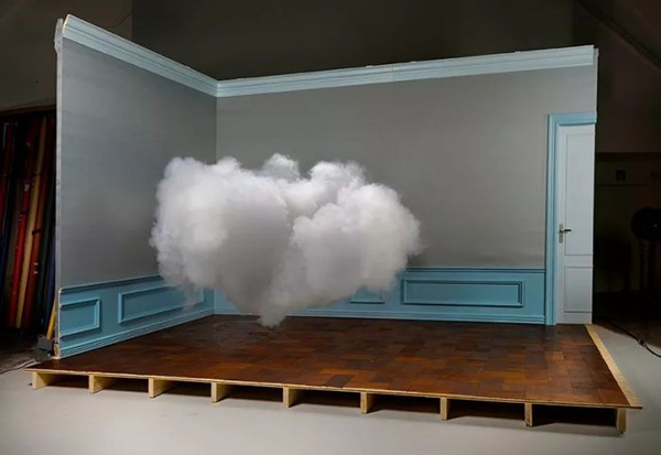 Berndnaut Smilde, Breaking The Fourth Wall, 2018