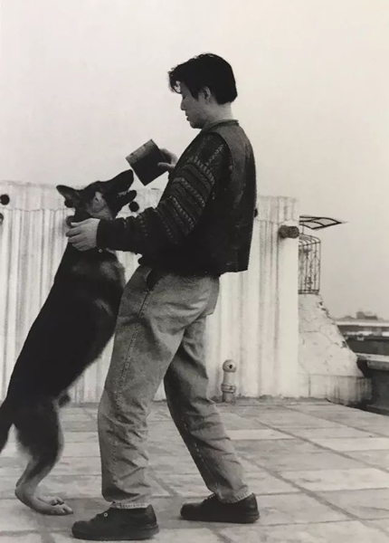 周春芽与黑根在一起的日子照片1995年