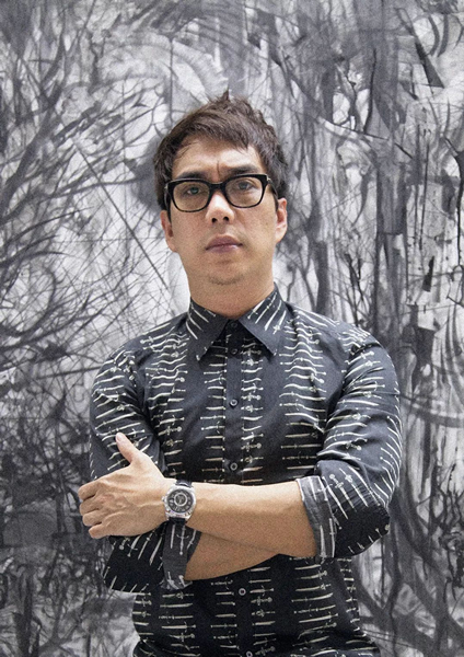 艺术家罗纳德·温杜拿摄于2015年