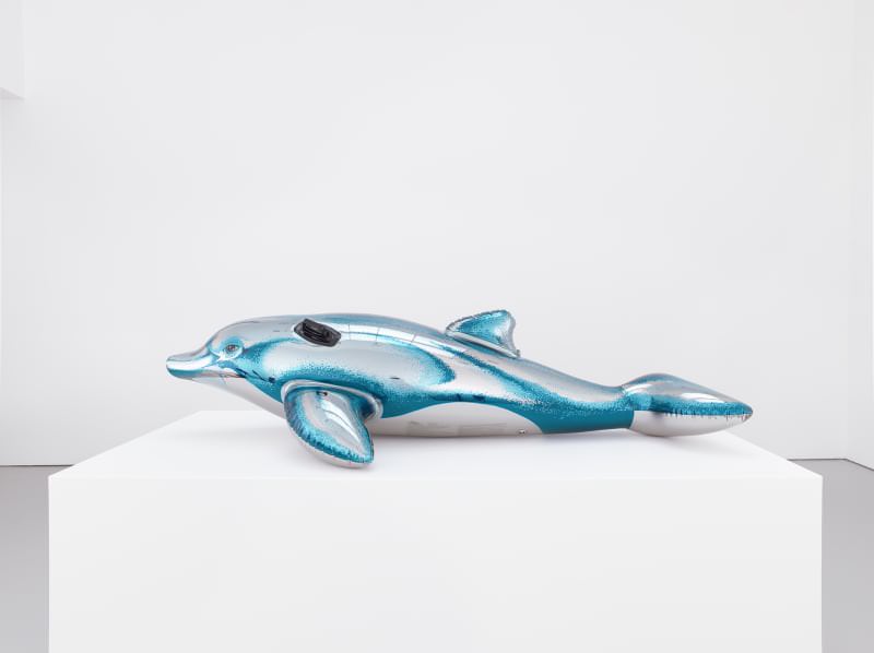 杰夫·昆斯《Dolphin》，卓纳画廊代理。图/取自Art Basel。