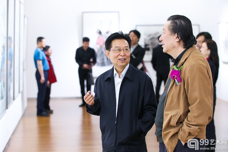 不忘初心——全国书画名家作品邀请展嘉宾观展