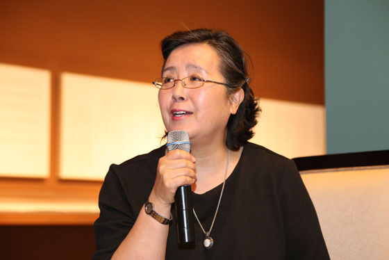 中国美术馆副馆长安远远主持