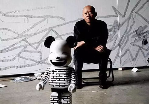 岳敏君与作品