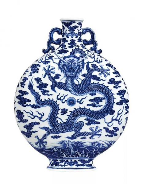 清乾隆 青花云龙戏珠纹螭龙耳扁壶  香港苏富比