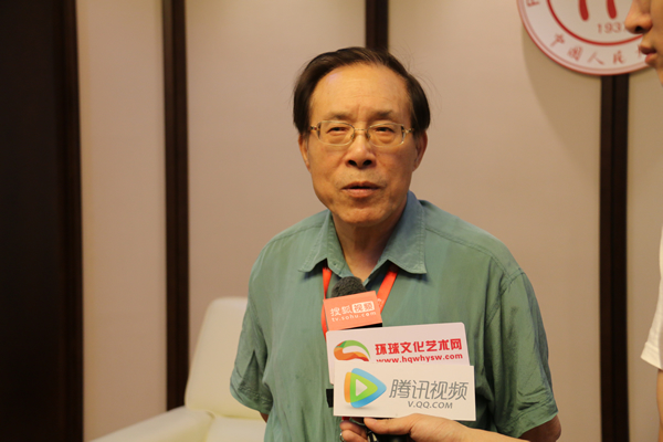 上海博物馆研究员单国霖
