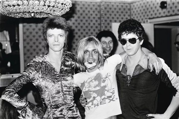 Bowie与Iggy Pop同Lou Reed在纽约相识