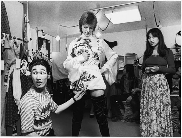 设计师山本宽斋和Bowie彼此成就