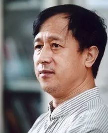 策展人鲁虹