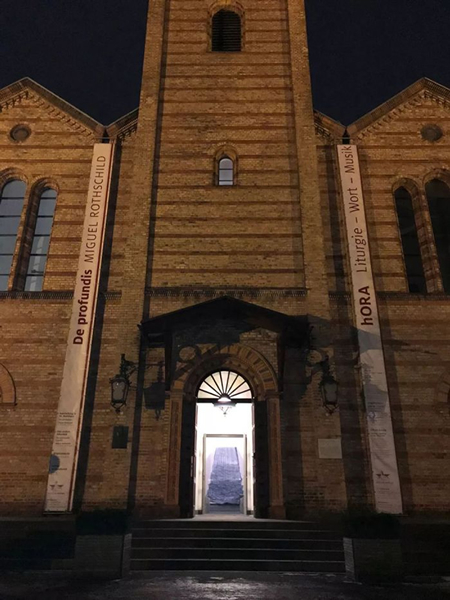 Miguel Rothschild在德国柏林圣马修教堂举办了其名为“走出深渊”的作品展