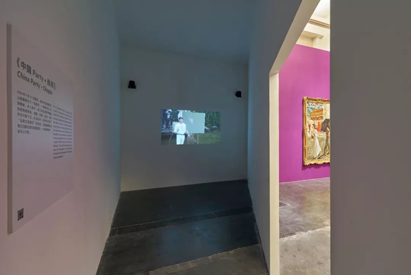 真力M040有源音箱在“赵半狄的中国party”展览现场。
