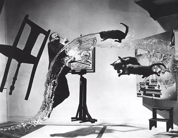Dalí Atomicus by Philippe Halsman，1948