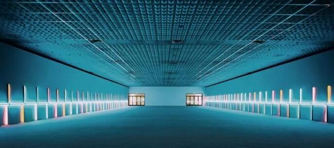  Dan flavin《untitled》(1973)