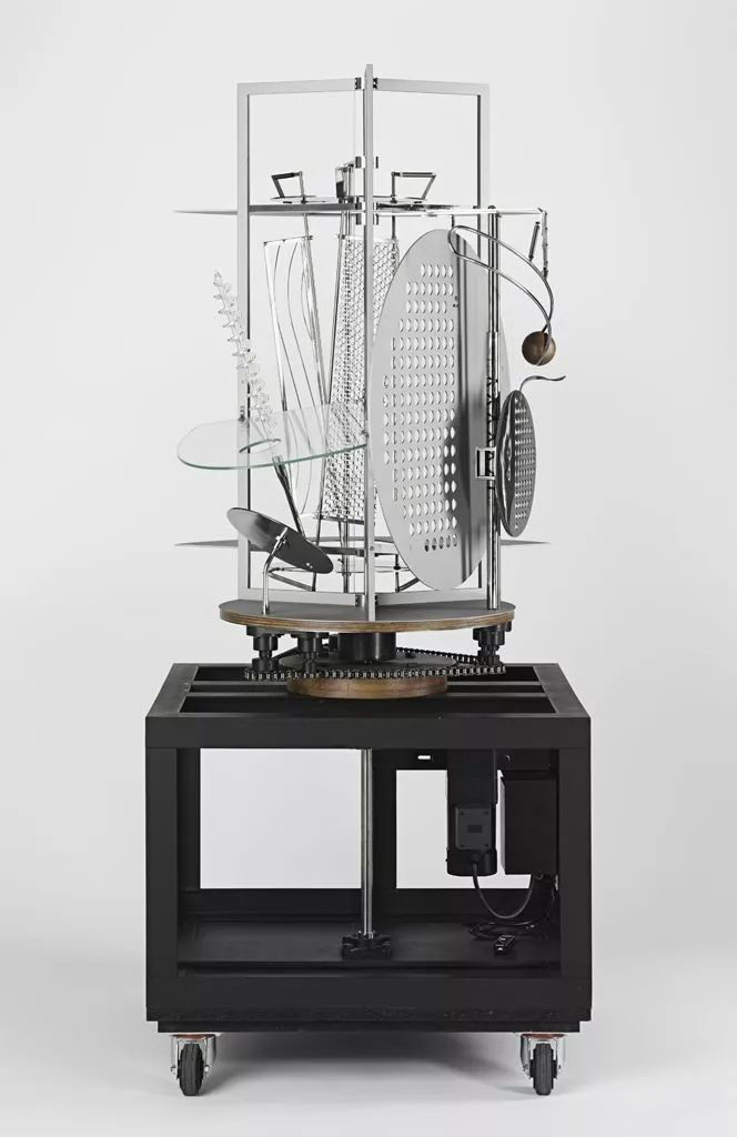 莫霍利-纳吉 《Light Prop for an Electric Stage》