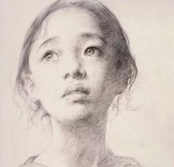 每一个女孩眼睛里充满渴望的眼神，内心的独白。