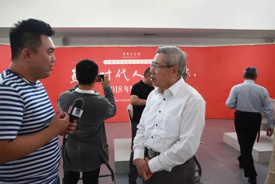 优秀教师代表林崇德教授接受采访