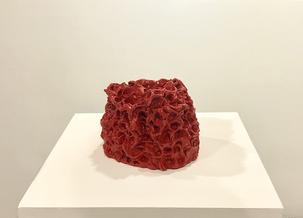 张羽：指印-入泥入土的肉身，红泥、电窑烧、汽车漆，2016
