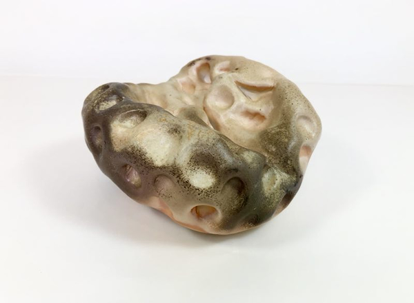 张羽：入泥入土的肉身-器，陶泥、柴窑烧，2018