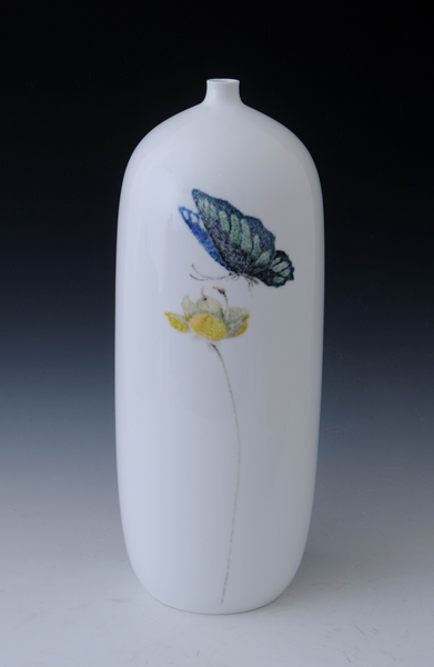 张尧，《蝶恋花》，釉下五彩瓷，高56cm，2012