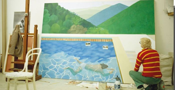 霍克尼连续两周每天工作18小时，最终在画作付运纽约的前一晚完成了作品。《A Bigger Splash》电影剧照，1974年（本拍品尚未完成的影像）。Jack Hazan / Buzzy Enterprises Ltd. Artwork: © David Hockney