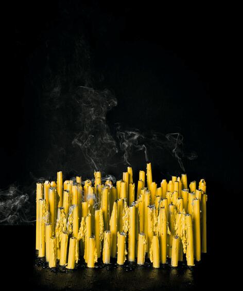 Hanna Liden，Blown Out Candles (Yellow), 2010