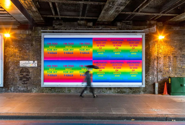 大卫·麦克迪米德，《彩虹格言》（Rainbow Aphorisms），2017，伦敦。摄影：Benedict Johnson。图片致谢 Voltaire 工作室；（系列最后一张）大卫·麦克迪米德，《彩虹格言》，（1993—1995）2017，伦敦。摄影：Benedict Johnson。图片致谢 Voltaire 工作室