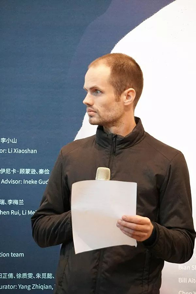 外国参展艺术家代表Luuk Schröder先生