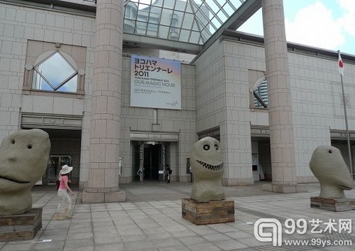 第四届日本横滨三年展主题为：“我们的魔幻时刻”