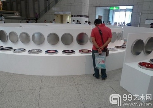 第四届日本横滨三年展主题为：“我们的魔幻时刻”