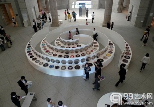 第四届日本横滨三年展主题为：“我们的魔幻时刻”