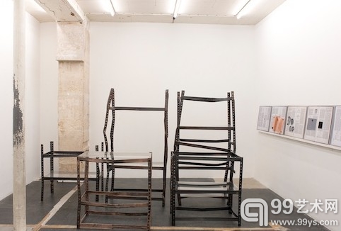 Guillaume Leblon《棚架群》，2007