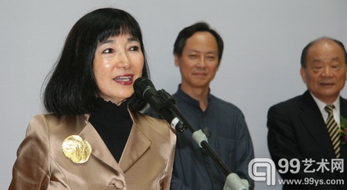 日本前首相鸠山由纪夫夫人鸠山幸女士致辞