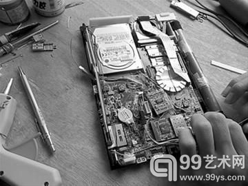 艺术系男生宅10天自制iPad
