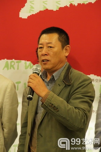 独立单元策展人李锡田