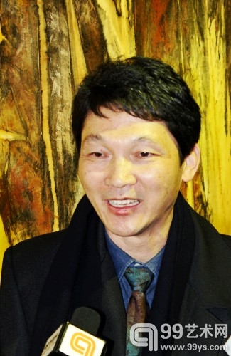 艺术家任敏