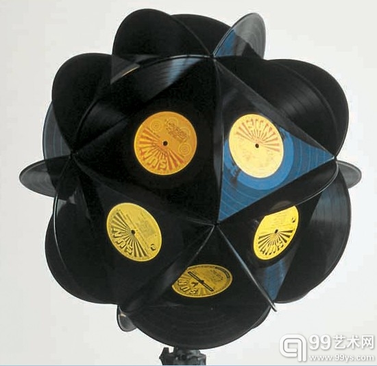 “记录：当代艺术和黑胶唱片”在迈阿密艺术博物馆展出