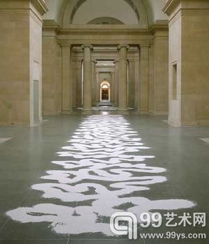 Richard Long(理查德·隆) 陶土作品〈〈白色水线〉〉