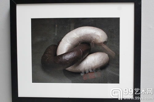 布赖恩-格里芬个展《黑色王国》 展览现场作品欣赏
