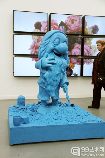 纽约Frieze艺博会豪瑟和沃斯画廊展位展出保罗·麦卡锡作品