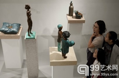 向京、瞿广慈联展“浮-世-鸟-语”现场