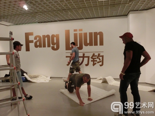 GAM都灵现当代美术馆内正在布置展览
