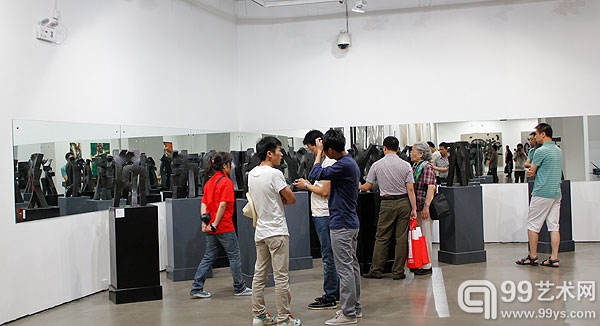 “线相”刘永刚个展在今日美术馆开幕现场