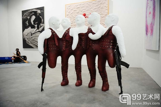 2012年新加坡艺博会上印尼艺术家I Made Widya Diputra的作品