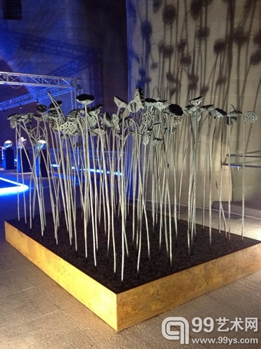 “花非花，穿越时空的对话——王小慧艺术展”现场