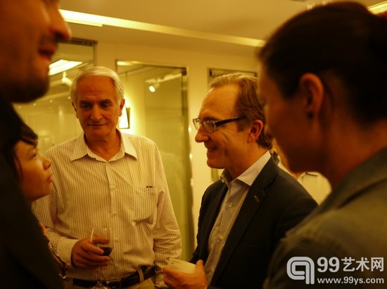 中鹏艺廊的首展 “年轻&个性——和青年学院艺术家的聚会”
