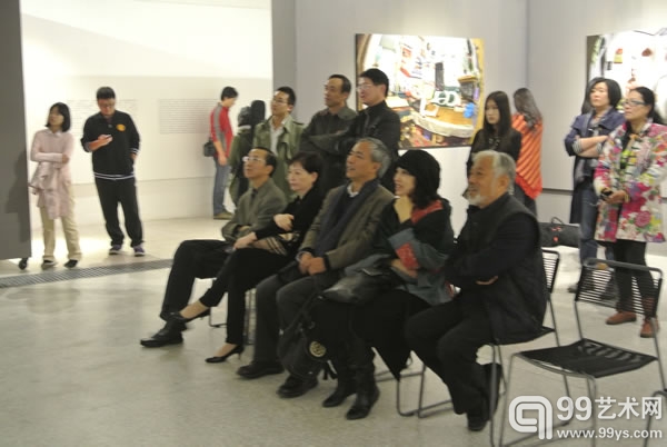 “人民路——欧阳星凯影像作品展” 观众现场观看视频