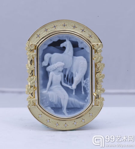 玛瑙“卡梅奥”（微浮雕）钻石黄金胸花（兼吊坠）——“少女与骏马”